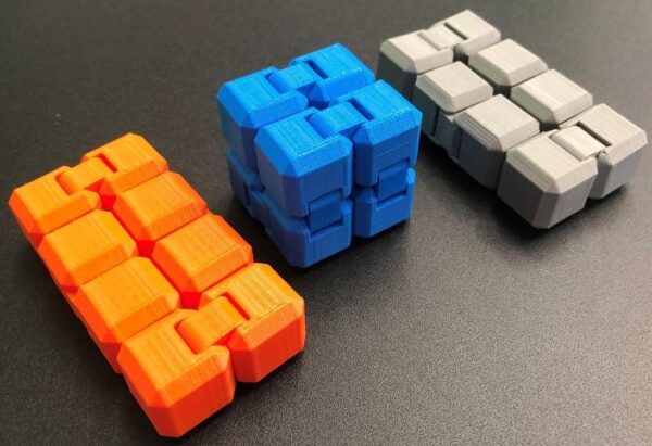 Infinity cube toy